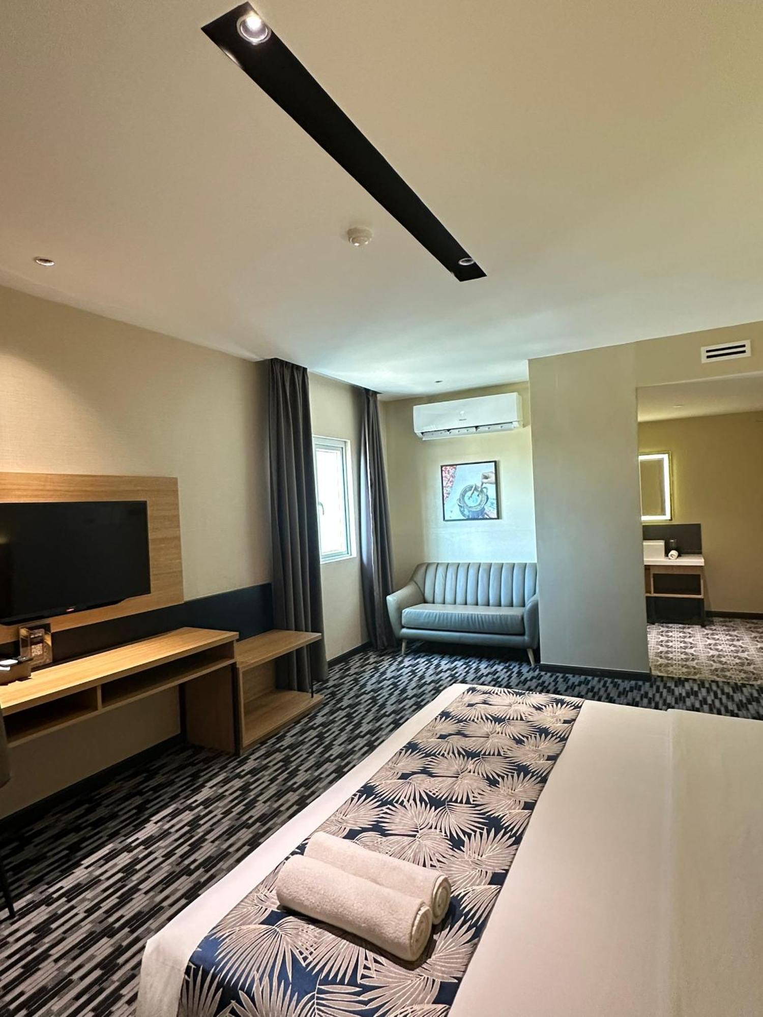 Nb 3* Johor Bahru