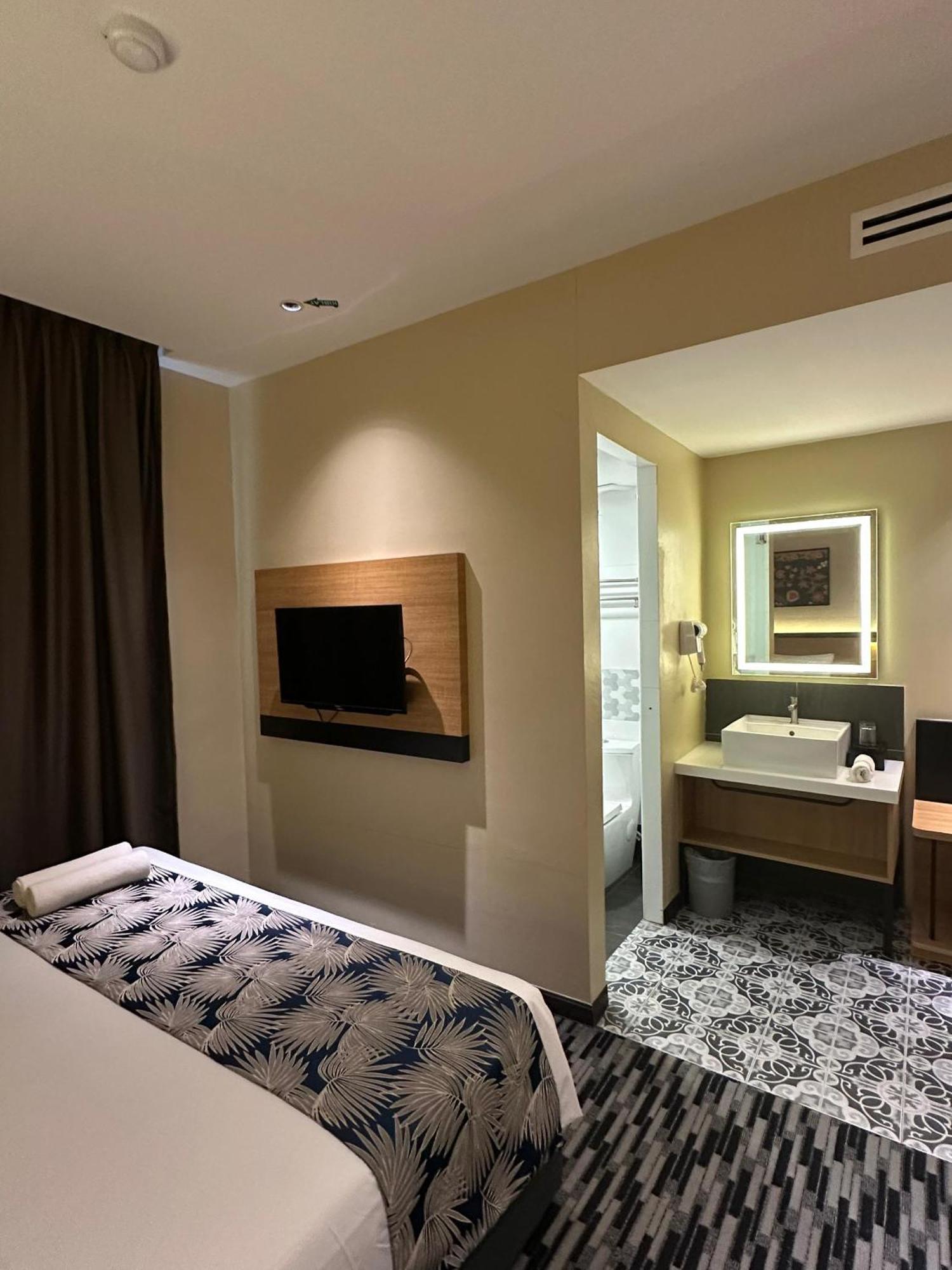 Nb Hotel 3*