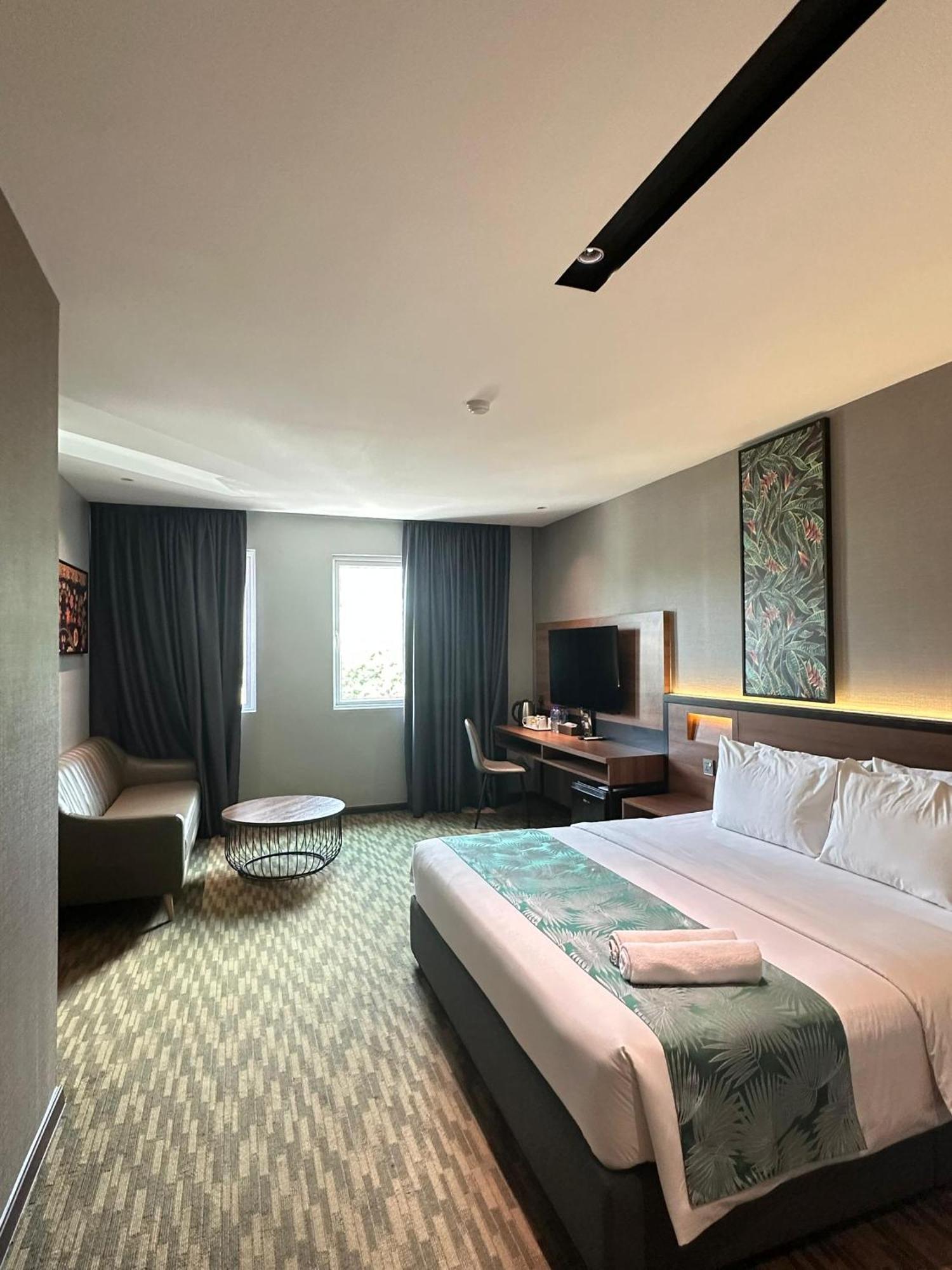 Nb Hotel